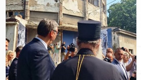 VRAĆAJUĆI DUG PREMA PRECIMA, OPOMINJEMO POTOMKE Vučić: Velika je čast biti predsednik Srbije koja se seća i pamti (FOTO)