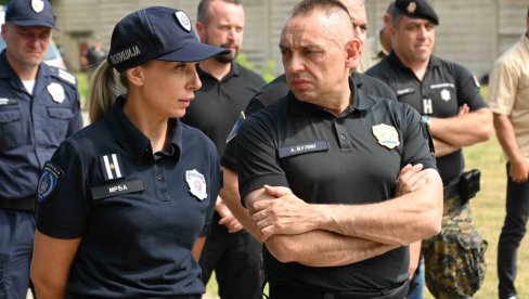 MUP IZRAZITO CENI VAŠ TRUD: Vulin prisustvovao Regionalnom seminaru za policijske pregovarače u Nastavnom centru Kula