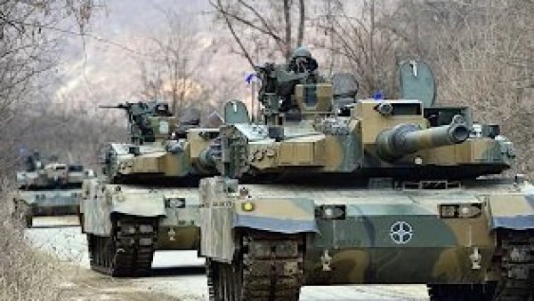 ПОЉСКА ОБНАВЉА НАОРУЖАЊЕ: Купује стотине тенкова и хаубица од Јужне Кореје