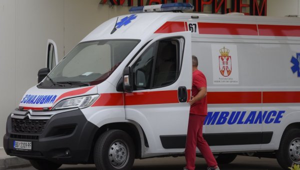 ДЕВОЈЧИЦА ТЕШКО ПОВРЕЂЕНА: Саобраћајна несрећа у центру Београда