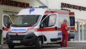НЕСРЕЋА У ЈАЈИНЦИМА: Мушкарац пао са крова, повредио главу, задобио отворени прелом потколенице