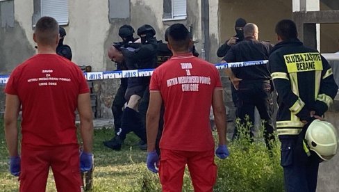 ŠĆEKIĆU ODREĐEN PRITVOR: Arhitekta iz Berana osumnjičen da je sekirom hteo da ubije komšinicu
