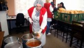 KAZAN NA IVICI GLADI: Narodna kuhinja za 750 korisnika opstaje zahvaljujući zalihama i donatorima
