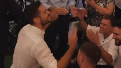 KOŠARKAŠKA SVADBA U BEOGRADU: Oženio se Nedović, partizanovac napravio šou na svadbi (VIDEO)