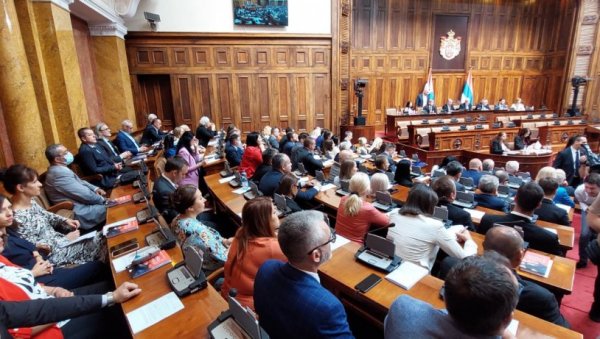 МОЛЕ БИЛЧИКА КОЈИ ЈЕ У БЕОГРАДУ БОРАВИО НЕПОЗВАН: Опозиција нуди своје услуге Европи