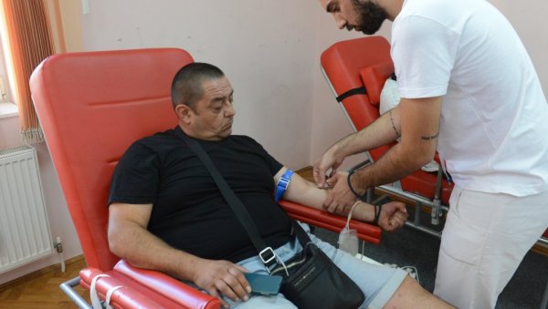 СОЛИДАРНОСТ НИЈЕ ЗАТАЈИЛА: Акција добровољног давалаштва крви у краљевачком Црвеном крсту