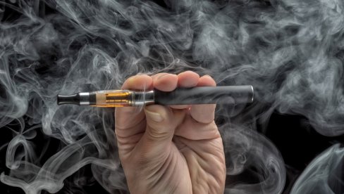 UPOZORENJE: Posledice elektronskih cigareta opasne po život