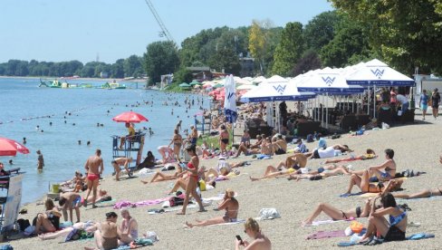 JEZERO SPREMNO  OČEKUJE KUPAČE: Letnja sezona kupanja na Adi počela danas, plaže otvorene za kupače do 18.30