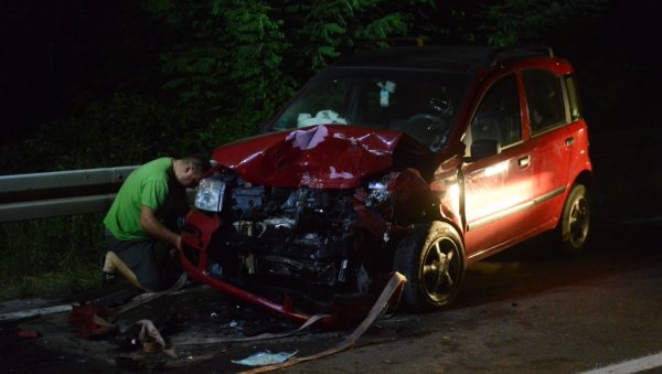 ПОВРЕЂЕНЕ ЧЕТИРИ ОСОБЕ: Саораћајна несрећа на Ибарској магистрали код варошице Ушће (ФОТО)