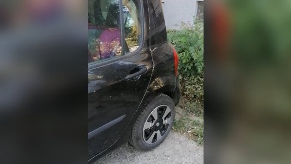 ДА САМ ОВО ВИДЕЛА, УМРЛА БИХ: Новосађанку у аутомобилу дочекала страшна сцена, објавила снимак (ВИДЕО)