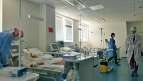 ТРЕЋИНА СА КОРОНОМ СТАРИЈА ОД 80 ГОДИНА: Медицинари ковид-болнице у Крушевцу за Новости сведоче - овај талас епидемије коси најстарије
