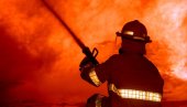 ПОЖАР У ЦЕНТРУ БЕОГРАДА: Густ дим изнад града, на терену ватрогасци и Хитна помоћ