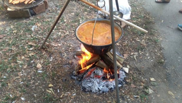 АЛАСКЕ ВЕЧЕРИ: „Млади рибар“ у петак у Голупцу