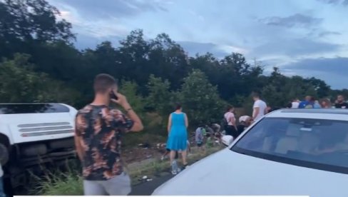 DECA SU PLAKALA OBLIVENA KRVLJU: Očevici o prevrtanju srpskog autobusa u Bugarskoj, dete i dvoje odraslih teže povređeni (FOTO/VIDEO)