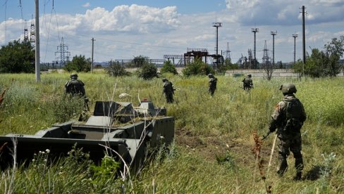 UKRAJINCI GUBE TERITORIJU, ALI GRANATIRAJU CIVILE: Moskovski vojni analitičari tvrde da će ceo Donbas zauzeti u drugoj polovini septembra