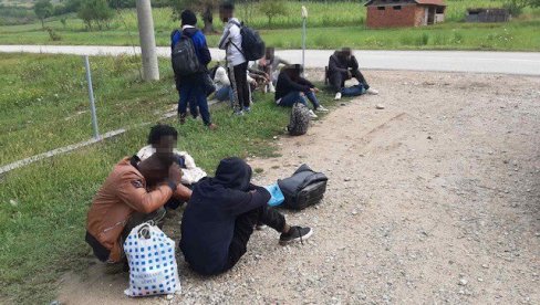 ХАПШЕЊЕ КОД ЗВОРНИКА: Кријумчарили 11 миграната