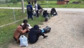 ХАПШЕЊЕ КОД ЗВОРНИКА: Кријумчарили 11 миграната