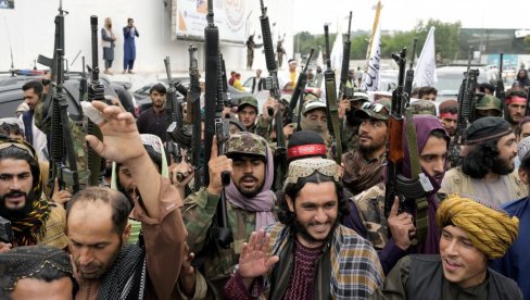 TALIBANI POKUŠAVAJU DA USPOSTAVE KONTROLU: Avganistan se sam bori protiv oružanih grupa u zemlji
