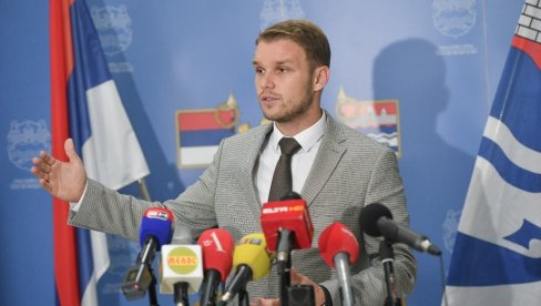 DRAŠKO STANIVUKOVIĆ IMAO SAOBRAĆAJNU NEZGODU: Oštećen automobil gradonačelnika Banjaluke