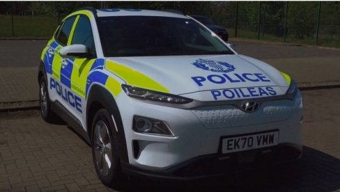 КОШТАЛА СУ ВИШЕ ОД 23 МИЛИОНА ЕВРА: Шкотска полиција купила електрична возила, али не и - пуњаче за њих