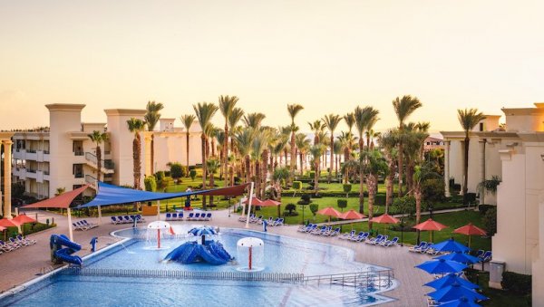 ЈЕДАН ОД ВАШИХ ОМИЉЕНИХ ИЗБОРА: Идете ли први пут у Хургаду сви ће вам препоручити овај хотел на пешчаној плажи