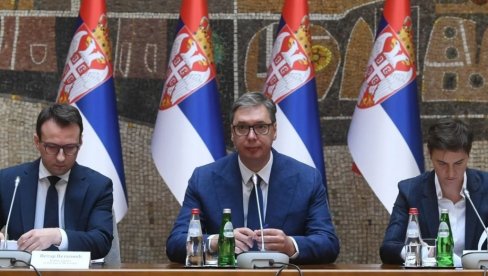 ZAVRŠEN SASTANAK U PALATI SRBIJA: Predsednik razgovarao sa predstavnicima Srba sa Kosova i Metohije (FOTO)