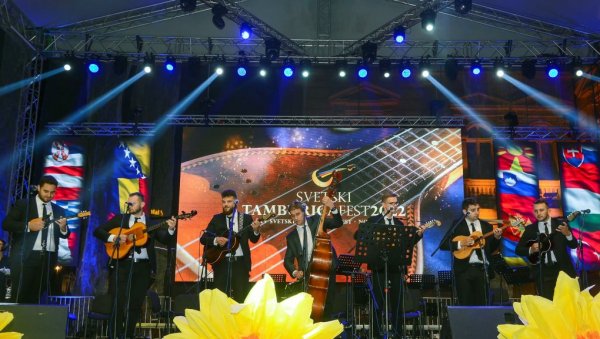 ЧУВАРИ ТАМБУРАШКЕ ТРАДИЦИЈЕ: Оркестар Хрвоја Харкановца из Осијека победник је Тамбурица феста (ФОТО)