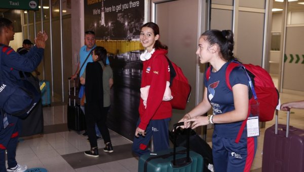 ПАМТИЋУ ОВО ДОК САМ ЖИВА! Нове звезде српског спорта, Адриана Вилагош и Ангелина Топић, дочекане у Београду (ВИДЕО)