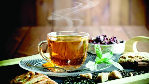 СПРЕЧИТЕ УРИНАРНЕ ИНФЕКЦИЈЕ: Решите их се једноставно - мешавином чаја од три биљке