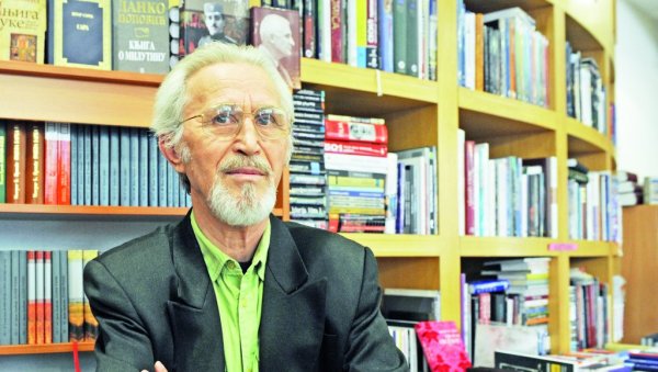 МЕЛАНХОЛИЧНИ МАЈСТОР СОНЕТА: Истакнути српски песник Крстивоје Илић , један од најбољих савремених елегичара, сахрањен јуче у Шапцу