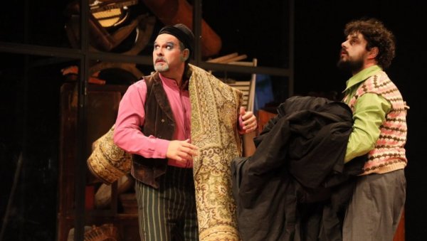 ВЛАСТ СТИЖЕ У ИВАЊИЦУ: Представа Народног позоришта гостује на Нушићијади