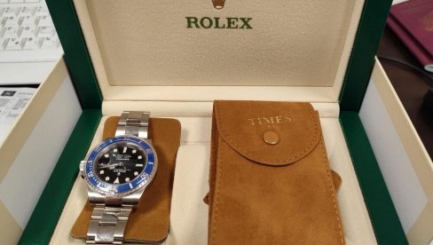 ЗАУСТАВЉЕН ШВЕРЦ САТОВА: Цариници у аудију пронашли Rolex и Тудор вредности око 47. 000 долара (ФОТО)