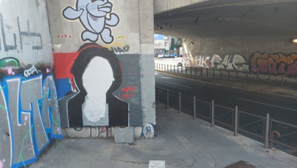 СРАМОТА: Префарбан мурал са ликом Дарје Дугине у Београду
