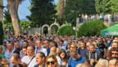 PATRIJARH PORFIRIJE SLUŽIO LITURGIJU U MANASTIRU SAVINA: Bio prisutan veliki broj vernika iz Crne Gore i Hercegovine (FOTO/VIDEO)