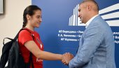 PODRŠKA VICEŠAMPIONKI EVROPE ZA OI U PARIZU: Adriana Vilagoš bila gošća Pokrajinskog sekretara za sport i omladinu Daneta Baste