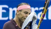 СУДБИНО ПРОКЛЕТА: Рафаел Надал по узору на руског тенисера