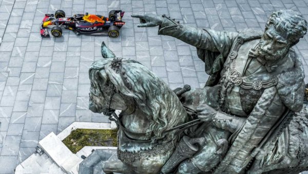 СПЕКТАКЛ У БЕОГРАДУ: Након 83 године централним улицама возиће се Формула 1! Ево куда ће проћи шампионски болид (ФОТО)