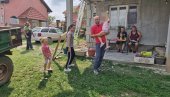 GROM SPALIO SVE ŠTO SU STVORILI: Porodica Stanković iz Aleksandrova kod Niša, izbegla sa Kosova, u požaru izgubila dom