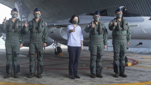 OBEĆALA JE DA ĆE SE SUPROSTAVITI PEKINGU: Predsednica Tajvana će se založiti za jačanje borbene moći