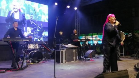 MUZIKA JE KAO PONORNICA, UVEK NAĐE PUT: Pevačica Zorica Brunclik posle mini koncerta za pravoslavnu Novu godinu, u Zagrebu