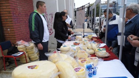MAJSTORI NA OKUPU: Piroćanci najavili Festival sira i kačkavalja