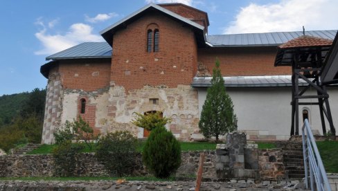 BANJSKA, SIMBOL TRAJANJA SRPSKE DRŽAVE I NARODA: Reporteri Novosti u manastiru na severu KiM (FOTO)