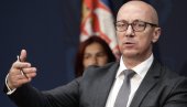 PLJUŠTE OSTAVKE U PRIŠTINI: Rakić napušta mesto ministra