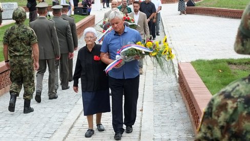 JOŠ PAMTE USTAŠKA ZVERSTVA: U Sremskoj Mitrovici obeleženo 80 godina od strašnog, krvavog pira nad Srbima