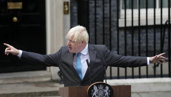 НИШТА ОД ПОВРАТКА НА МЕСТО ПРЕМИЈЕРА: Борис Џонсон се повукао из трке за лидере конзервативаца.