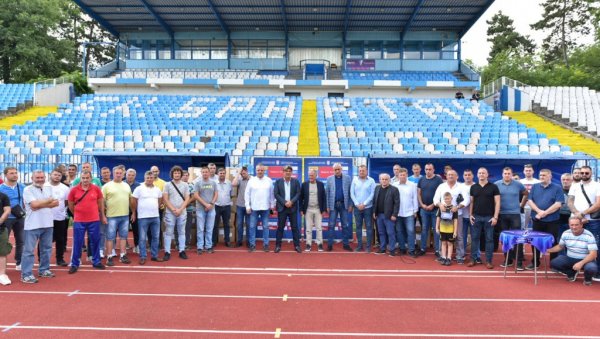 ГРАД СУБОТИЦА: Фудбалски савез Србије донирао спортску опрему клубовима са територије ПФС Суботице и Сомбора