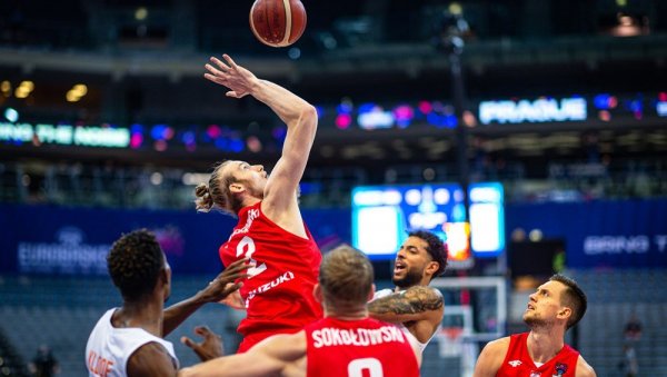 ПОЉАЦИ ДИШУ ЗА ВРАТОМ СРБИЈИ: Резултат у нашој групи који се неће свидети Пешићевим орловима