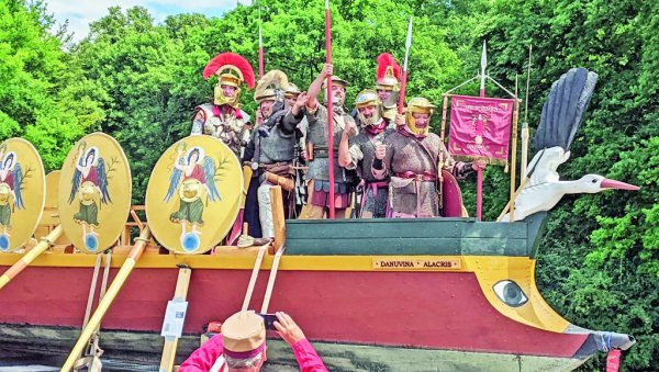 АНТИЧКИ РАТНИ БРОД УПЛОВЉАВА У СРБИЈУ: Римљани стижу у нашу земљу на Данувији алакрис, дневно веслају чак 40 километара (ФОТО)
