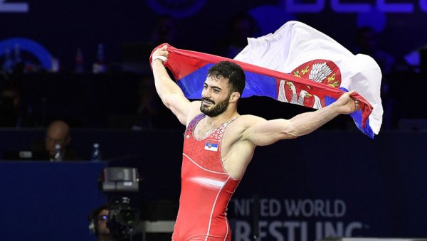 СРБИН ЈЕ СВЕТСКИ ШАМПИОН: Али Арслан освојио злато на СП у рвању (ФОТО)