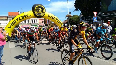 LEPE VESTI U POŽAREVCU: Startovala Međunarodna biciklistička trka „Kroz Srbiju“